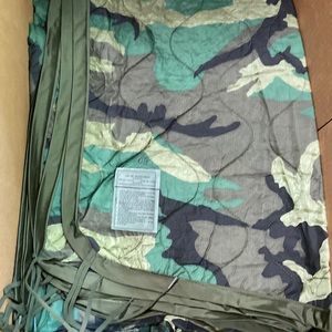 Winston Salem military woodland camo poncho liner blanket woobie